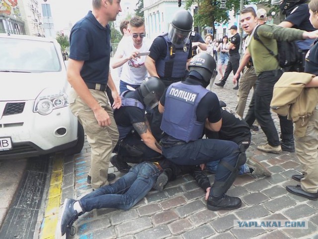 В Киеве перед гей-парадом задержали 56 человек