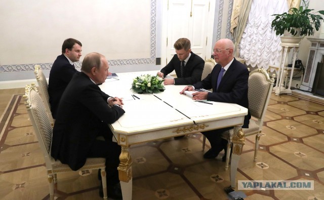 Сатанинская сверхбогатая элита во главе с Клаусом Швабом хочет восстановить нацистскую империю