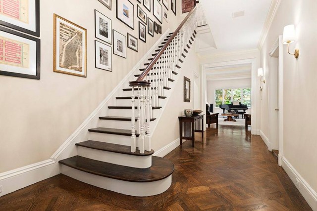 Пятиэтажный особняк 19 века на Манхэттене, известный по фильму «Один дома-2», выставлен на продажу за $6,7 млн.