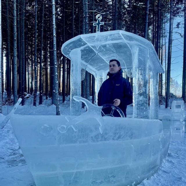 Настоящий корабль изо льда