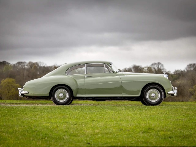 Автомобили RM Sotheby’s. Картинки с аукциона. Июнь 2024