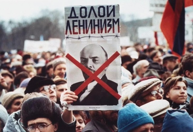 Николай Бурляев: "Нас ввергли в капитализм, не спросив у народа: а хотим мы этого или нет?"
