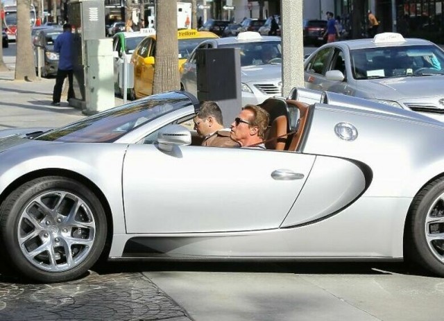 Даже Арни оказался не железным: Шварценеггер продает свой Bugatti Veyron из-за больших расходов