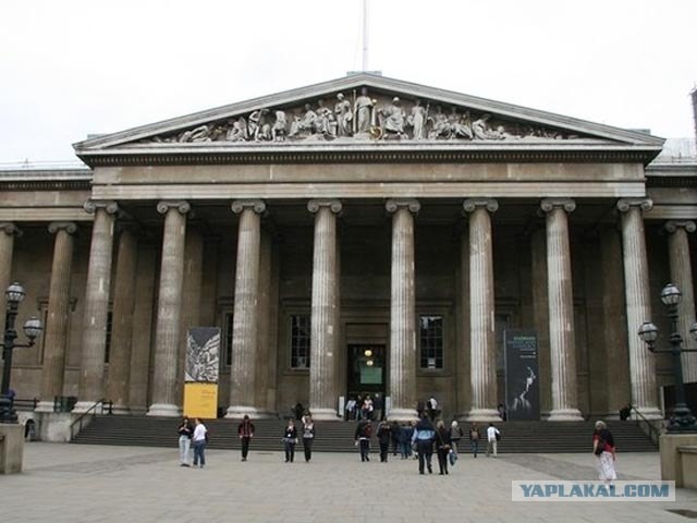 Не дай бог жена найдет,обыскивая карман.