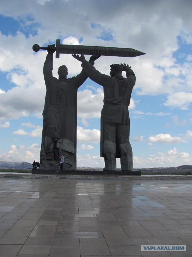 Какие прозвища дают памятникам в России