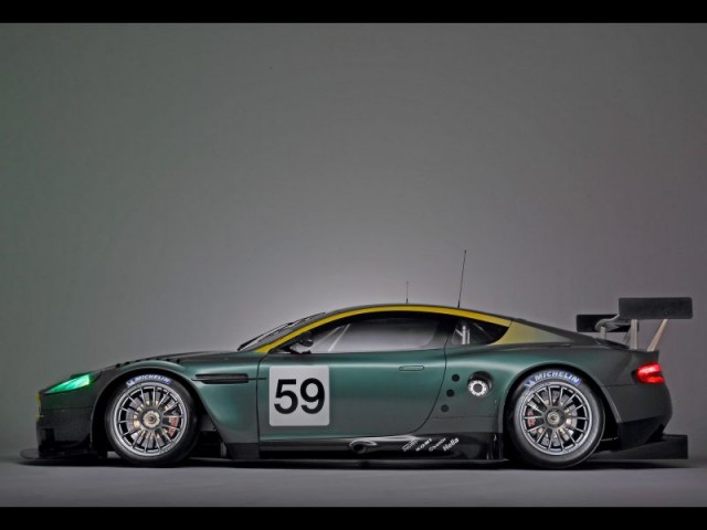 Aston Martin Dbr9