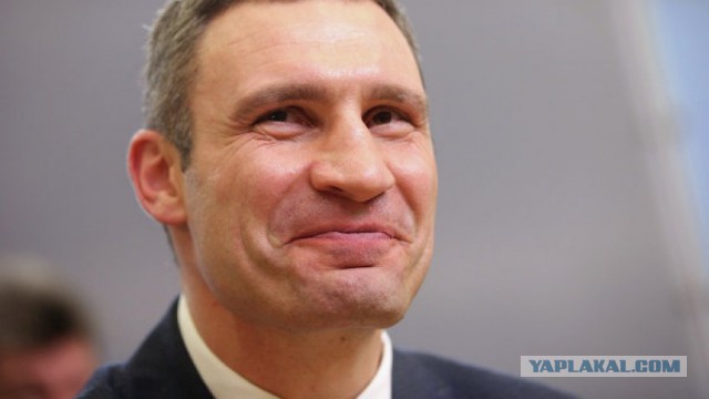 Кличко приехал в мэрию на велосипеде