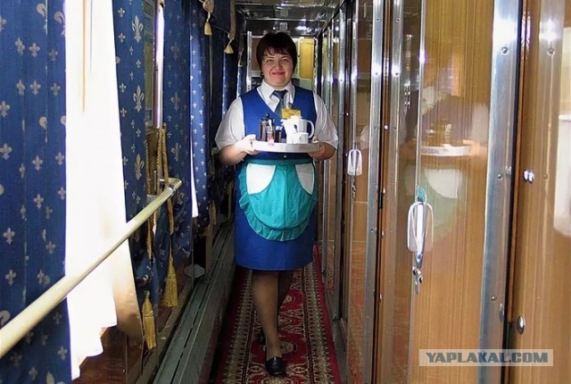 50 симпатичных железнодорожниц