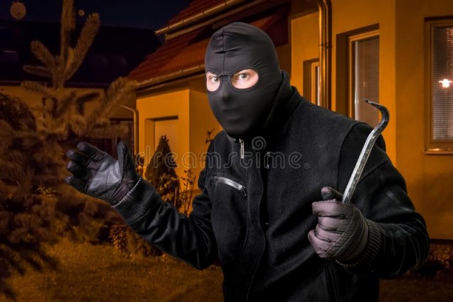 Семью украинских беженцев ограбили в Греции более чем на €1 млн