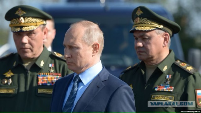 Международный уголовный суд выписал ордеры на арест Шойгу и Герасимова