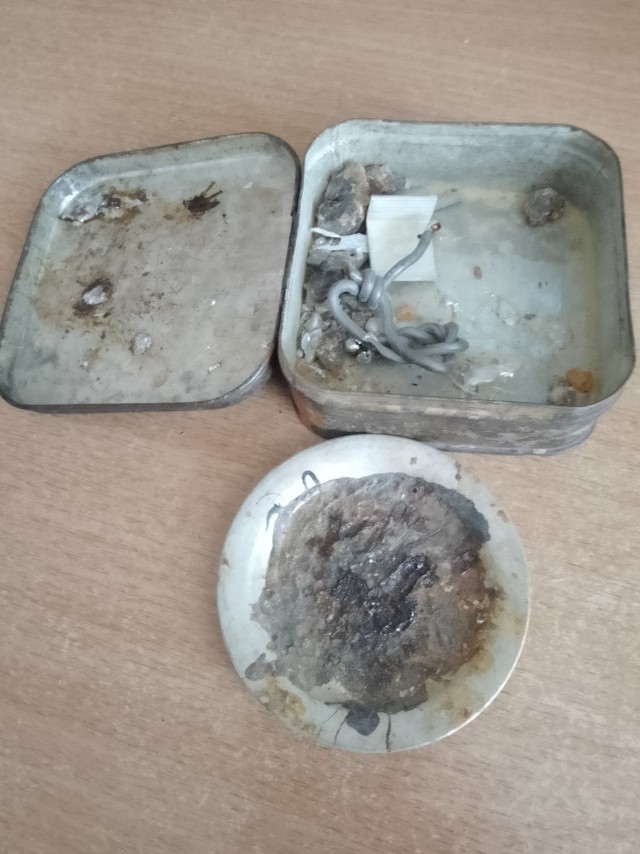 А какая у вас банка с припоем?