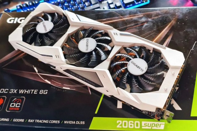 Продам GeForce RTX 2060 super