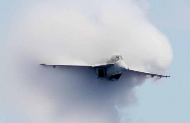 Су-24 vs Дональд Кук: США выложили подборку видео