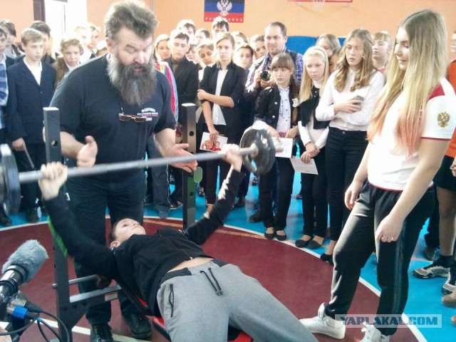 Глава ДНР Александр Захарченко убит в центре Донецка при покушении в кафе "Сепар"