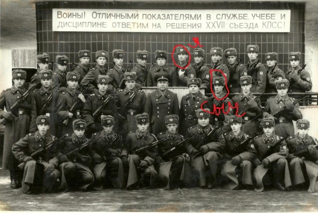 Памятник легендарному Мотороле открыт в центре Донецка