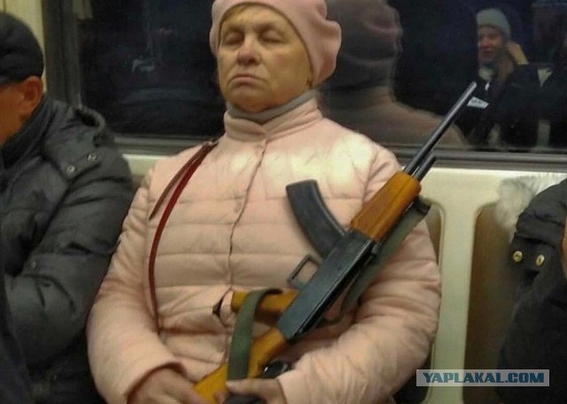 В Приморье мужчина с оружием пришёл к школе — учреждение эвакуировали