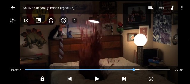 В Балашихе в одном из домов украсили лифт