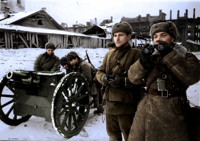 Фотографии связанных с историей Красной и Советской Армии.