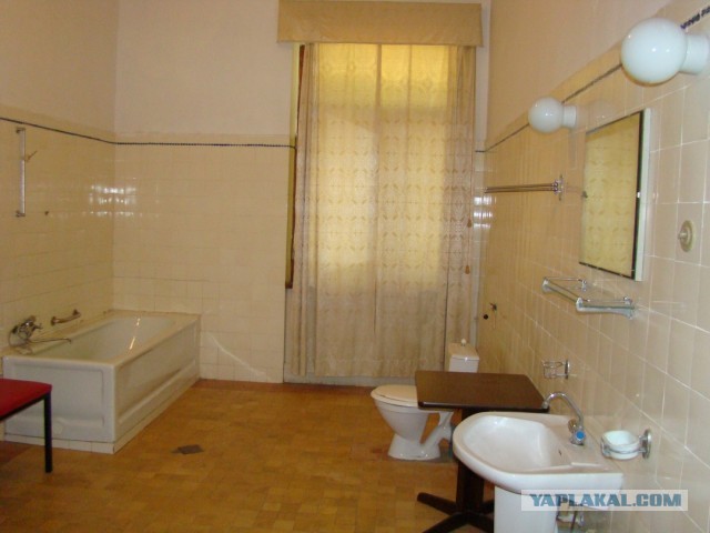 Один апрельский 2010г день в Абхазии