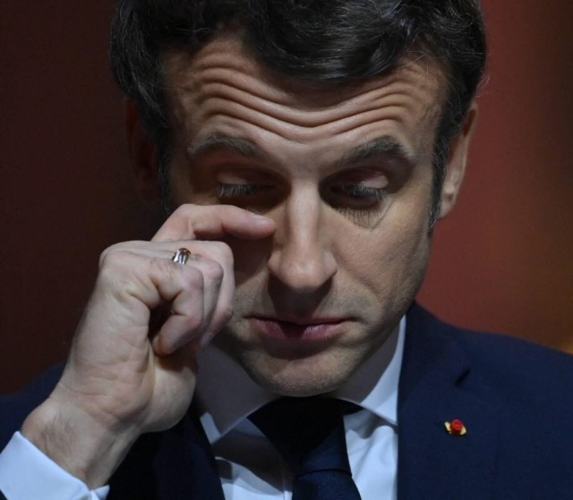 Почему не в окопе?