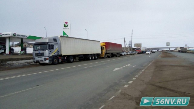Бессрочная стачка численностью "более миллиона человек"