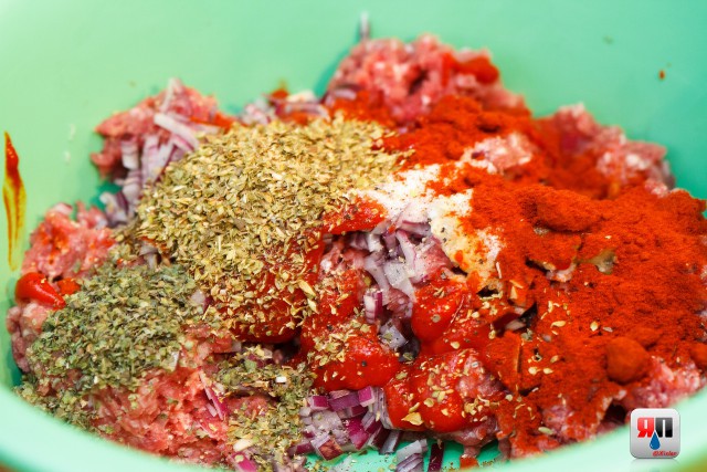 Летняя кухня. Чевапчичи с рисом по-балкански и цацики.