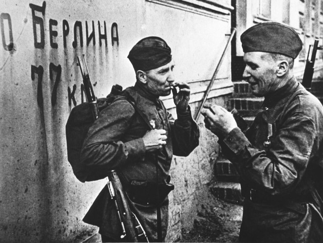 С 14 октября курить на улице будет запрещено. Совсем. Слышали новость?