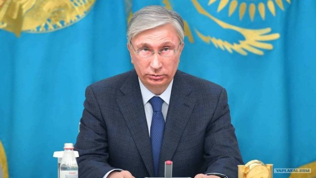 Токаев сейчас выступает по казахскому ТВ