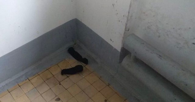 Женщину прорвало в домовом чате из-за  "фли маркета" в подъезде.