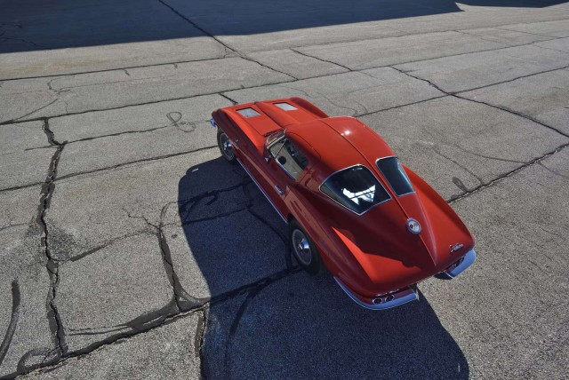 72 года Chevrolet Corvette. Немного красивых фото.