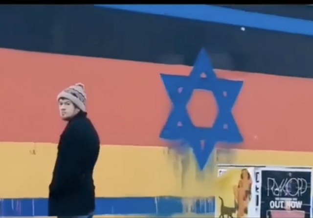 Он снова здесь