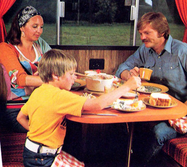 Винтажная реклама кемперов 70-х