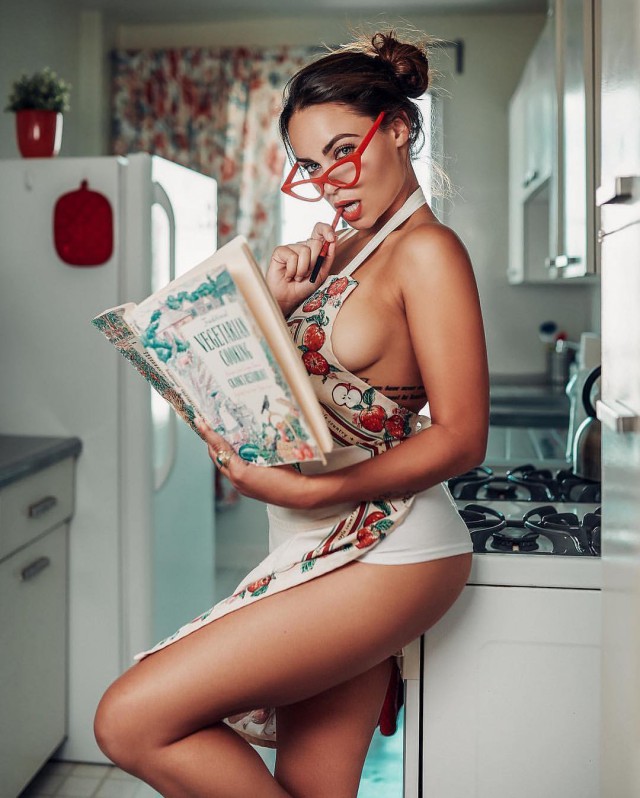 Девушки позитивные!