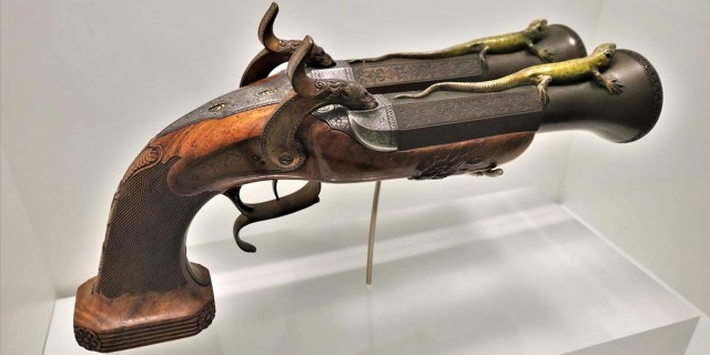 Злодей, разбойник и людоед: из чего стреляет Бармалей