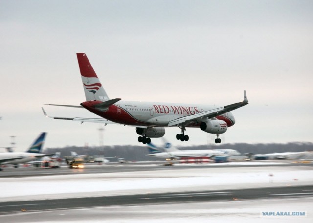 Во Внуково разбился пассажирский самолет Ту-204