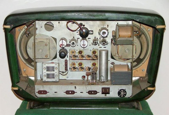Советский бытовой радиоприёмник "Звезда-54"