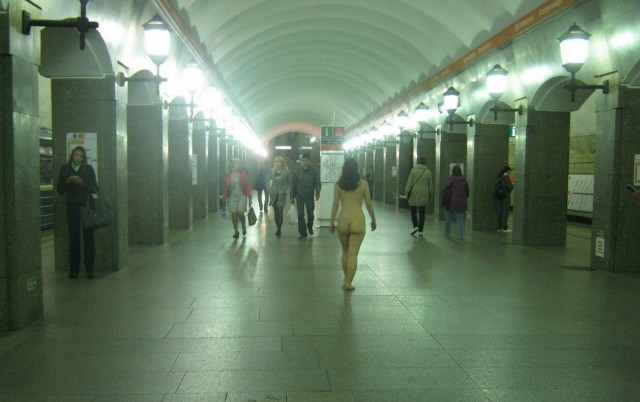 Модники из российского метрополитена на вторник