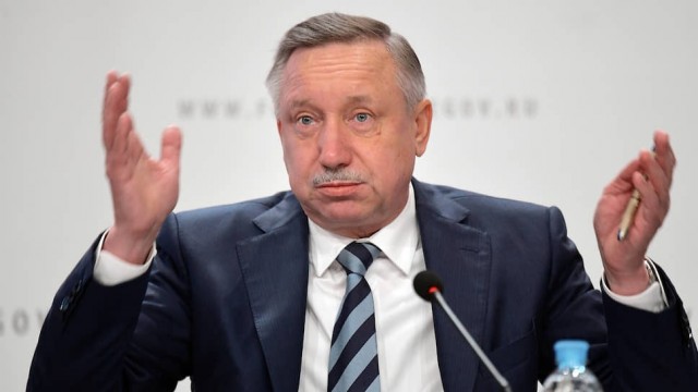 В Баку разбили 100 могил на русском кладбище