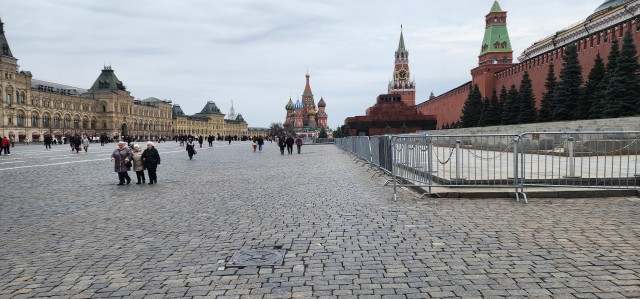 Просьба мужчин проходить мимо
