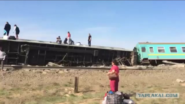 Железнодорожная авария в Казахстане