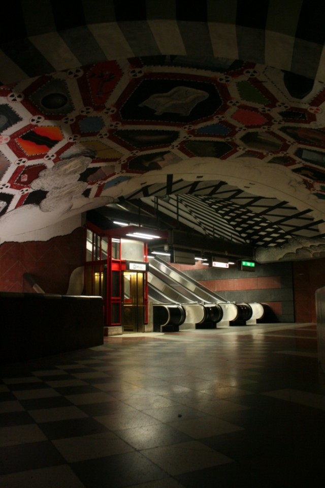 Метро 2012