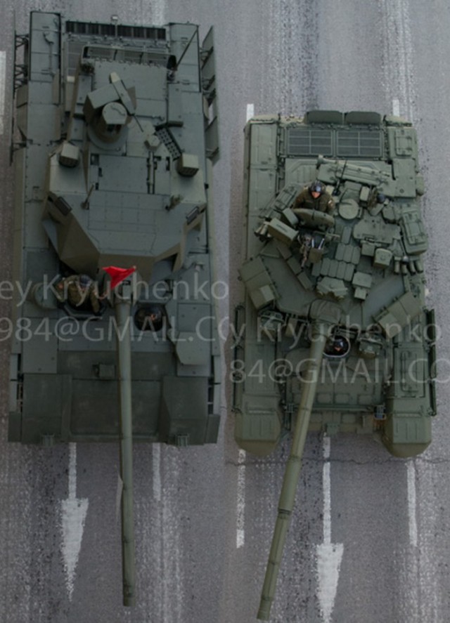 Т-14 "Армата" и Т-90А, вид сверху