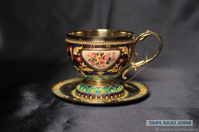 А из какой кружки вы пьёте на работе?