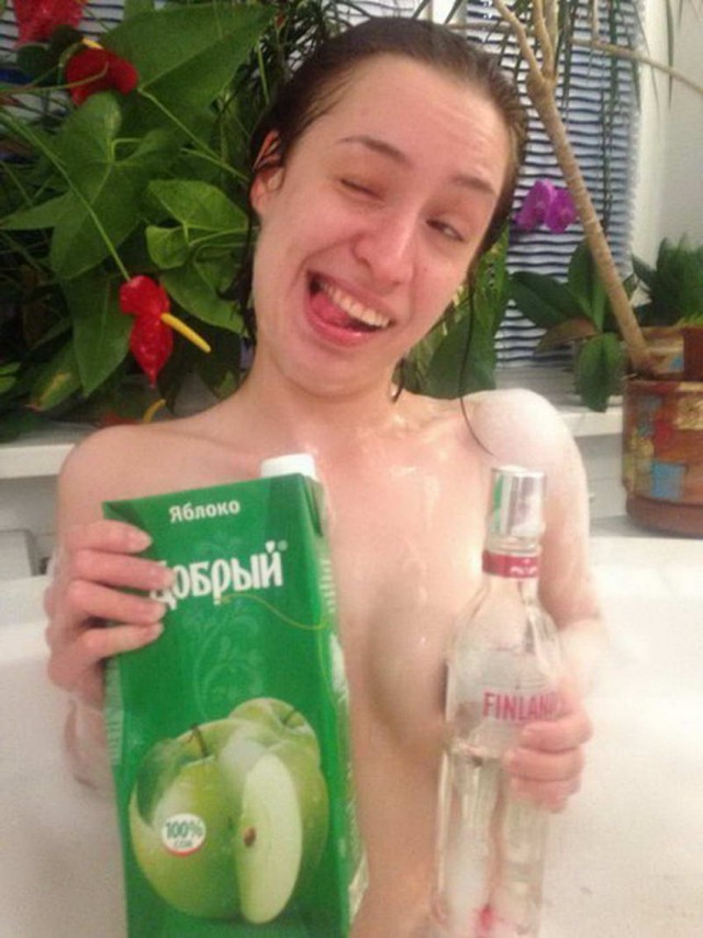 Ленка, фотай давай, я же пазирую