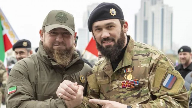 Кадырову вручили медаль  "За боевое отличие"
