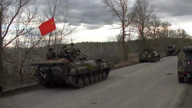 Алексей Мильчаков из ДШРГ Русич провел Урок мужества для школьников