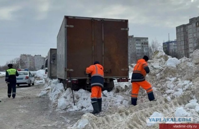 Мэрия Владимира объявила войну большегрузам на обочинах городских дорог