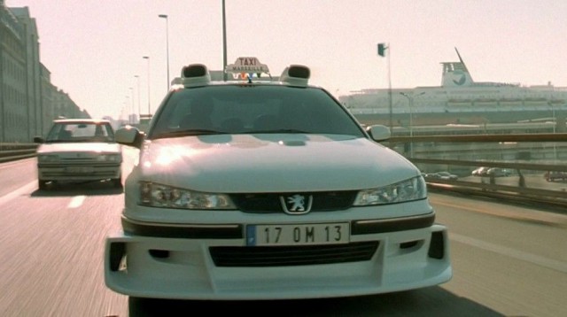 Житель Волковыска создал копию марсельского такси Peugeot 406 из одноименного фильма