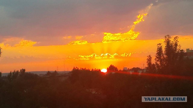 Есть на Волге утес...