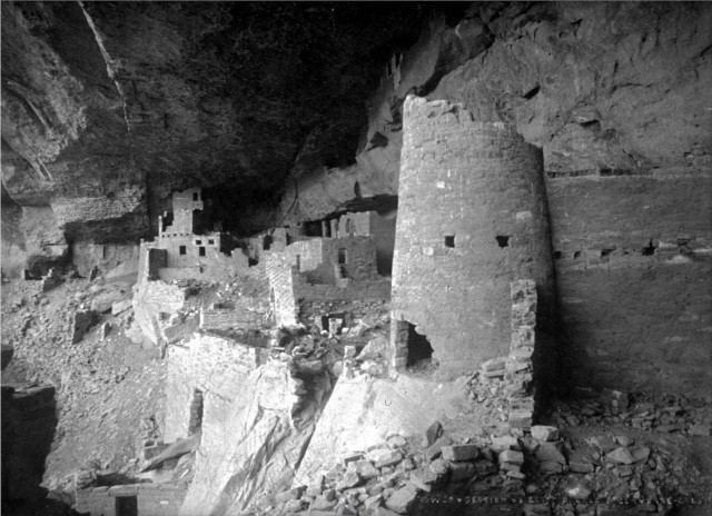 История в фотографиях